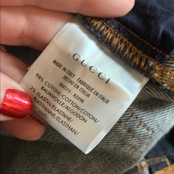 Gucci Navy Blue Denim Jeans with Gold Chain and Button Accent New With Tags - Picture 9 of 15